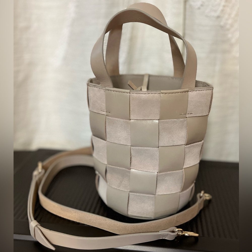 NWT J Crew Leather and Suede Woven Bucket Bag in Color Macadamia